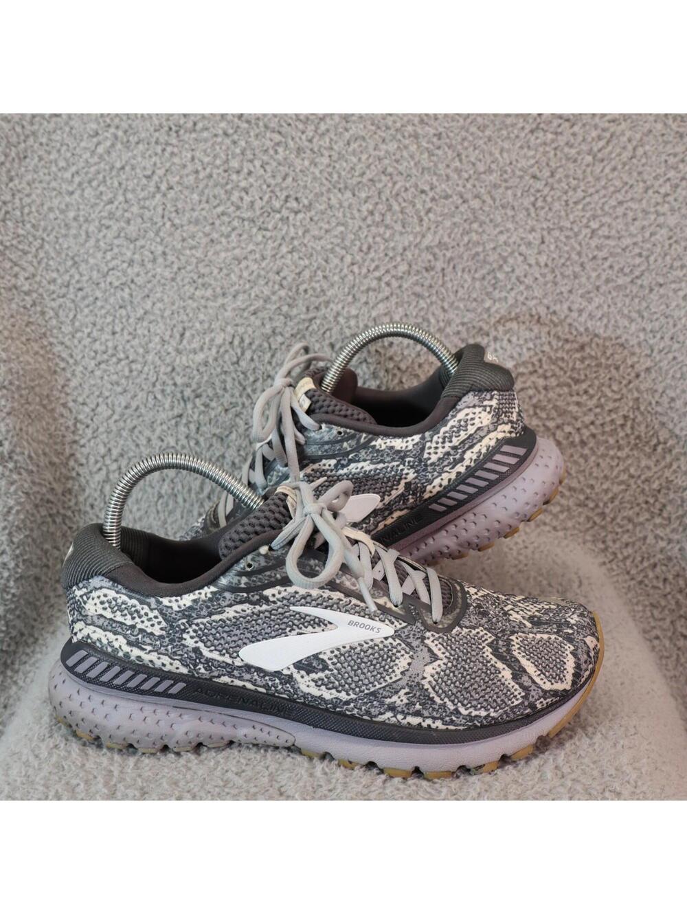 Brooks Adrenaline GTS 20 Women 9.5 Snake Grey Black Gecko